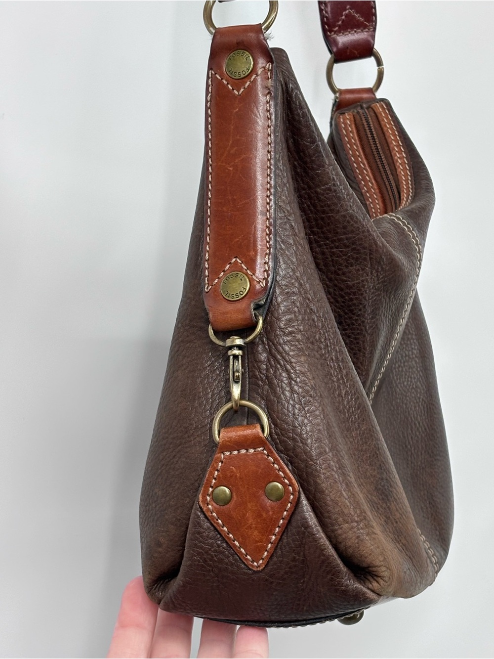 Fossil Brown Leather Shoulder handbag Bag - Classic Two-Tone Design vintage hobo - Picture 2 of 12